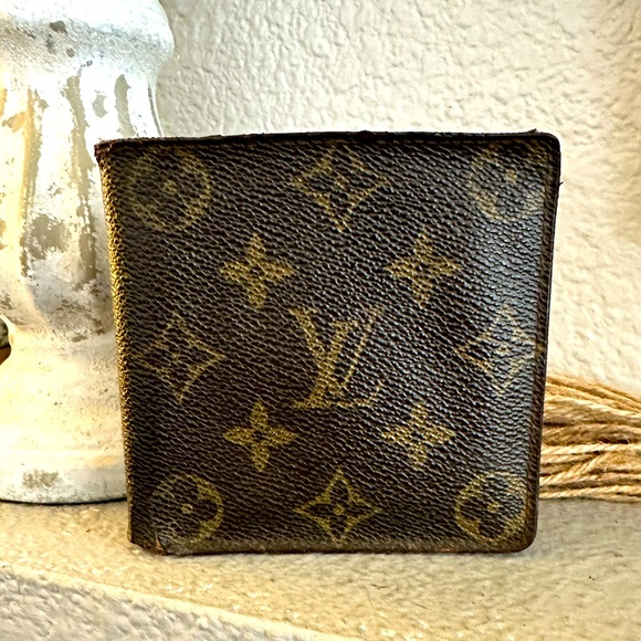 Louis Vuitton Other - - Louis Vuitton Monogram Portefeiulle
Marco Bifold Wallet